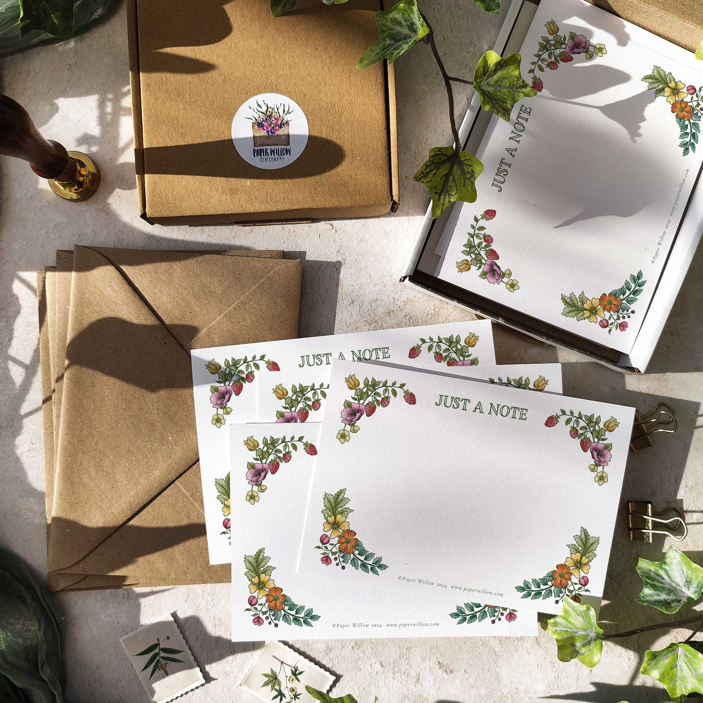 Vintage Retro Floral Notelet Gift Set