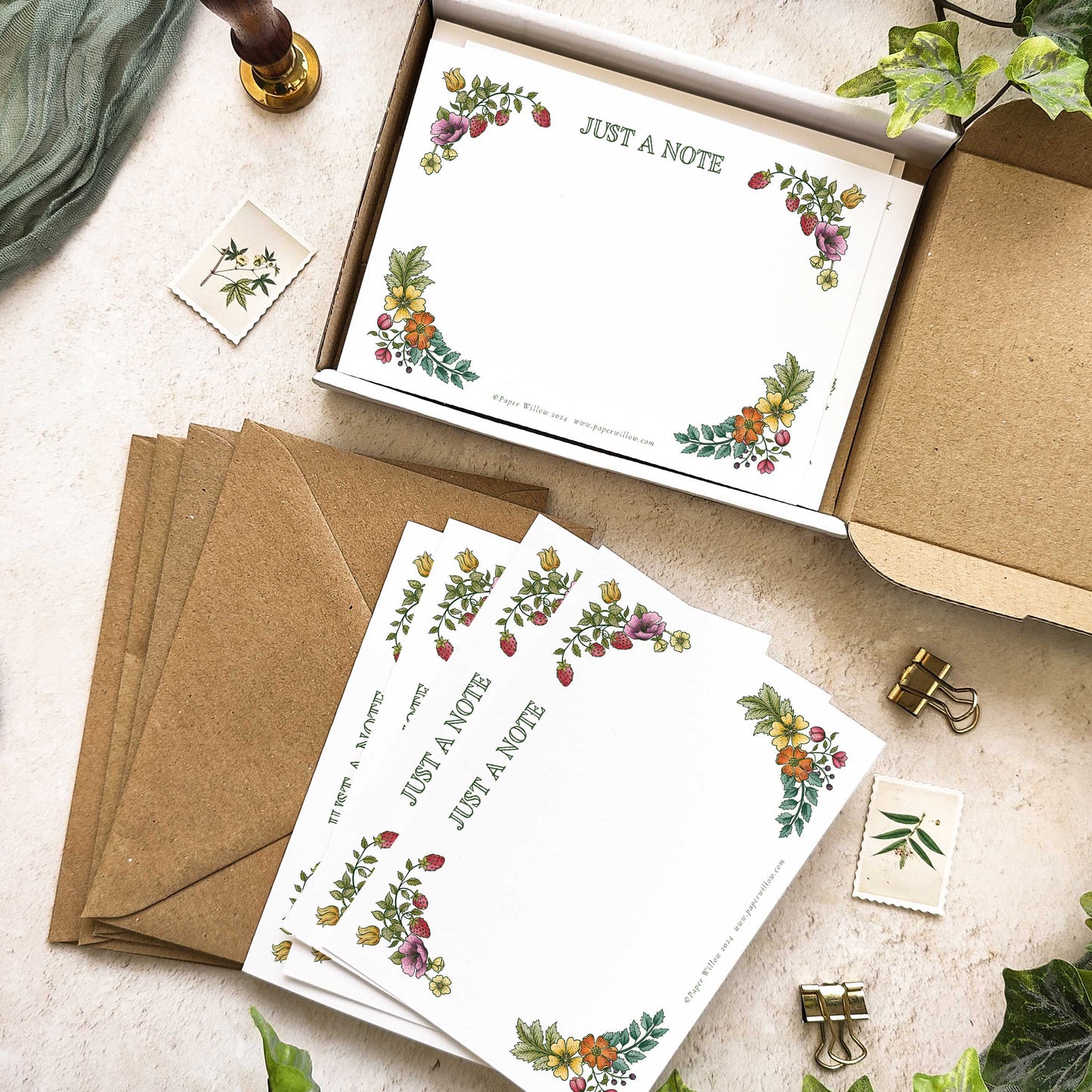 Vintage Retro Floral Notelet Gift Set