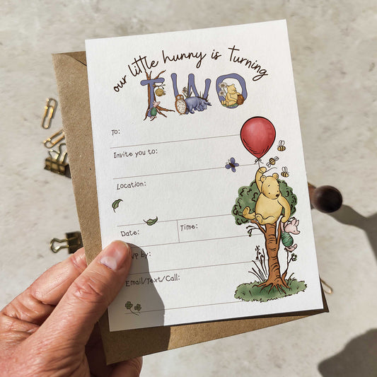 10 x Winnie the Pooh Ready To Write Birthday Party Invitations and Envelopes