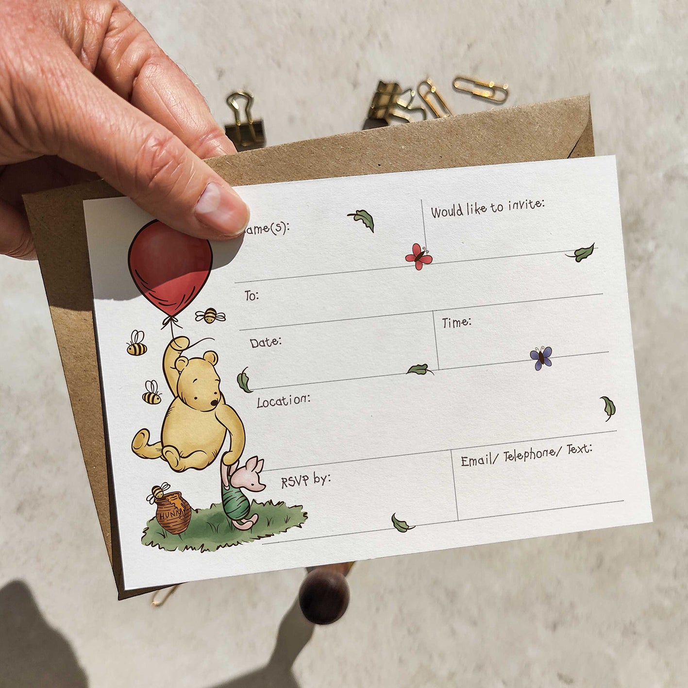 10 x Winnie the Pooh Banner Ready To Write Birthday Party Invitations and Envelopes