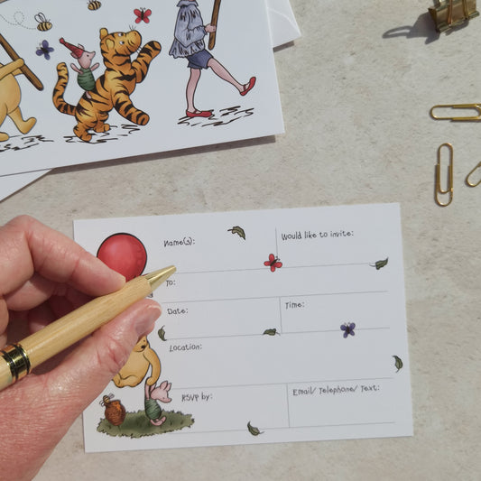 10 x Winnie Banner Ready To Write Birthday Party Invitations and Envelopes